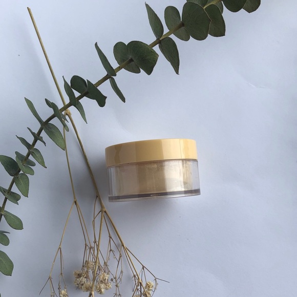 Banana Setting Powder
Bellapierre Cosmetics - Picture 4 of 5